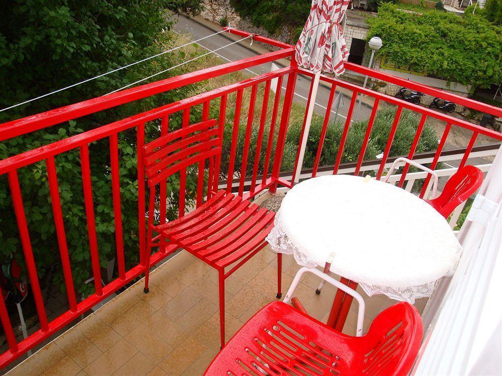 Tea Hotel
